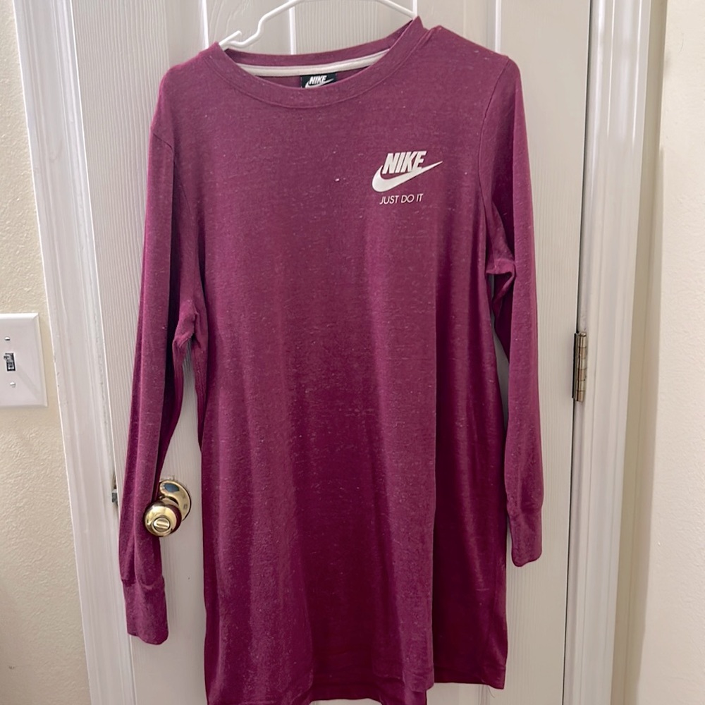 Nike long sleeve shirt!!